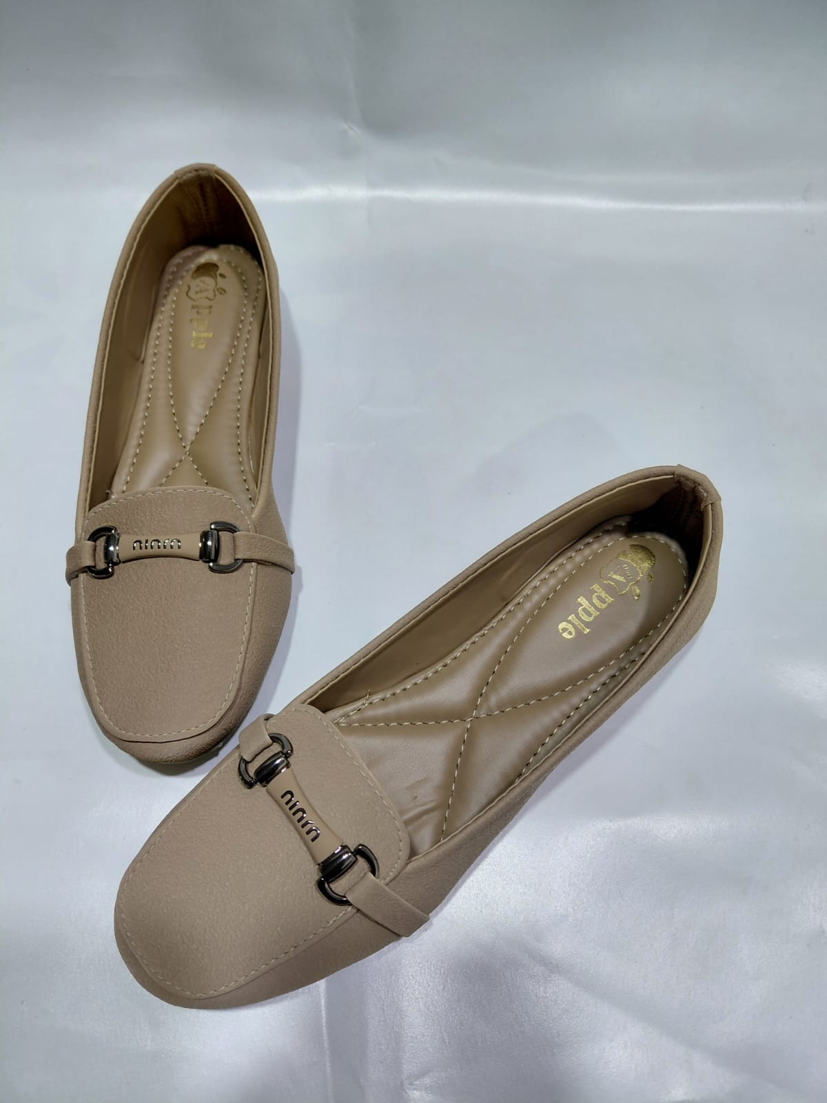 beige